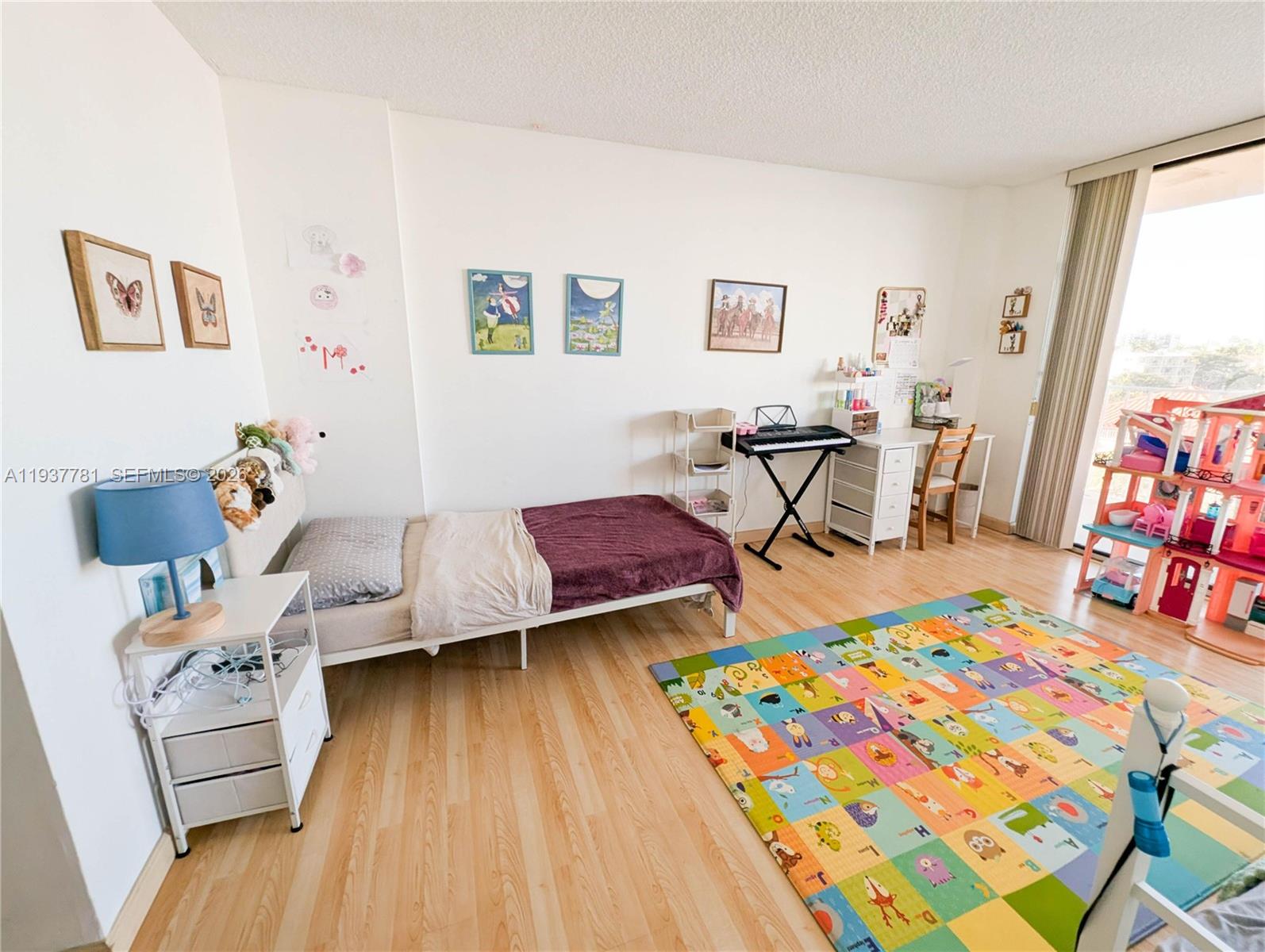 image Winston Towers 700 Condo8