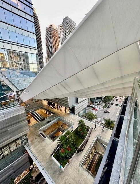 image Reach Brickell City Centre41