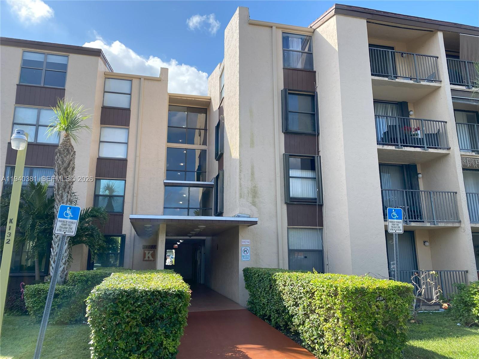 14601 N Kendall Dr #403K