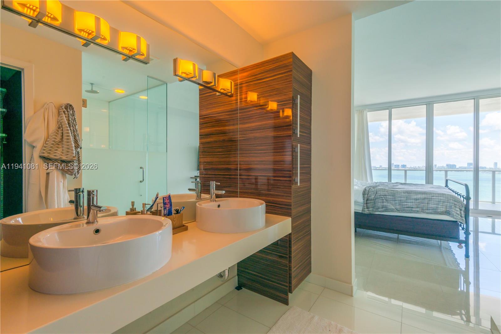 image Paramount Bay13