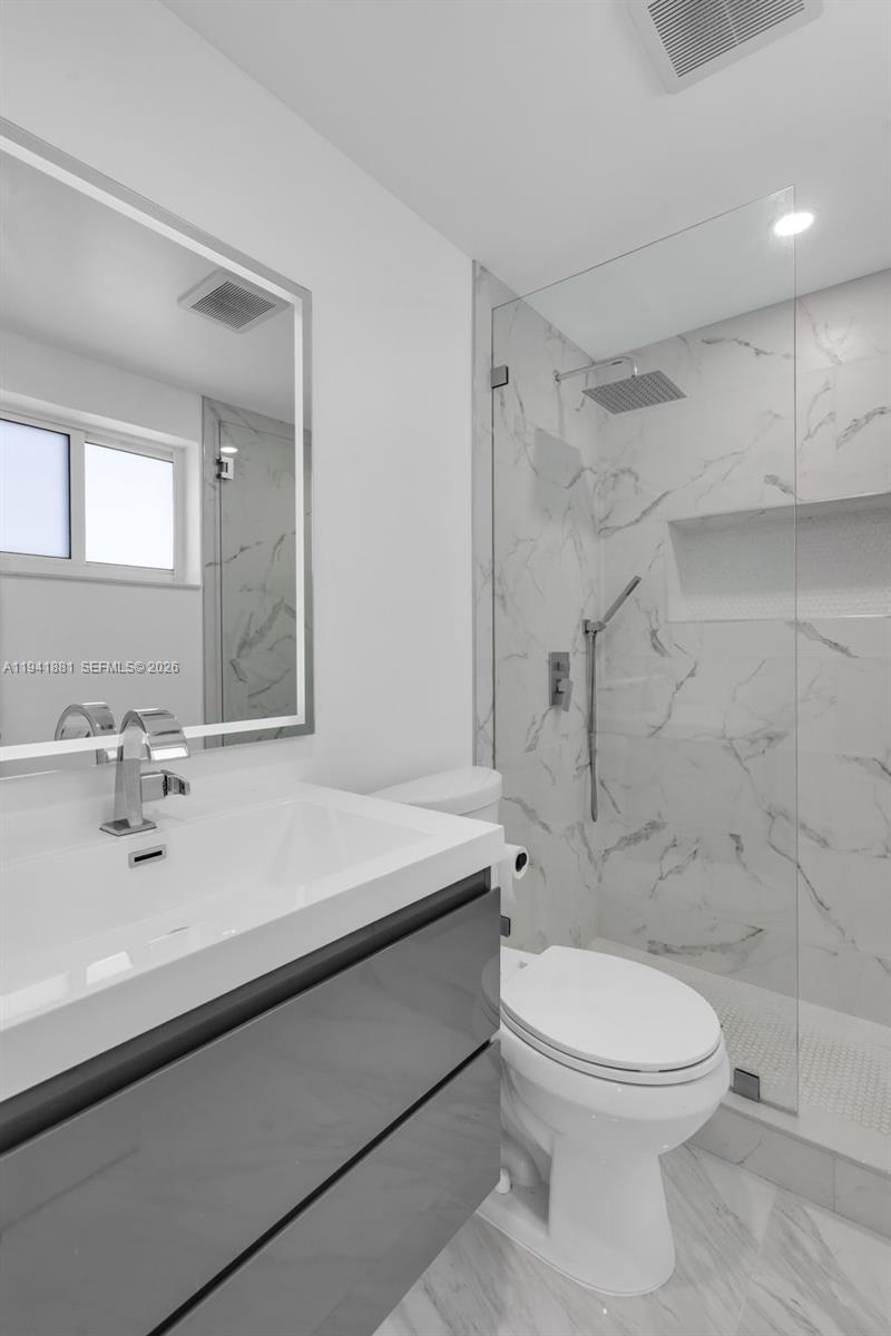 2430 Key Largo Ln Fort Lauderdale, FL 33312