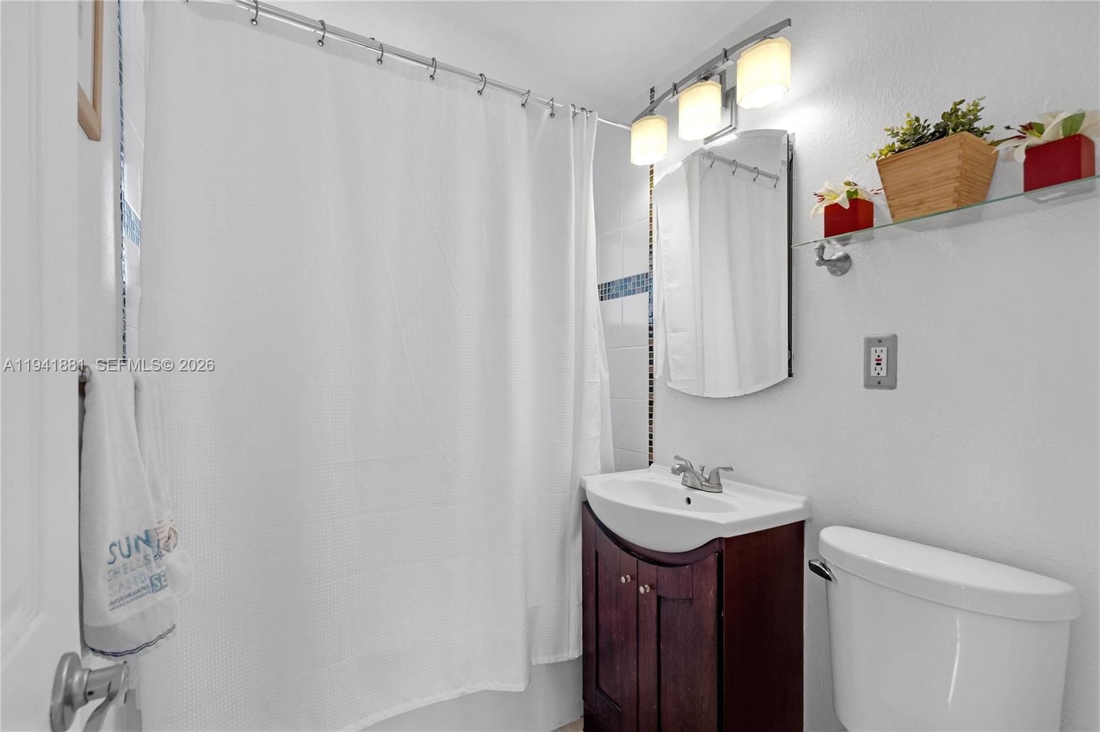 2430 Key Largo Ln Fort Lauderdale, FL 33312