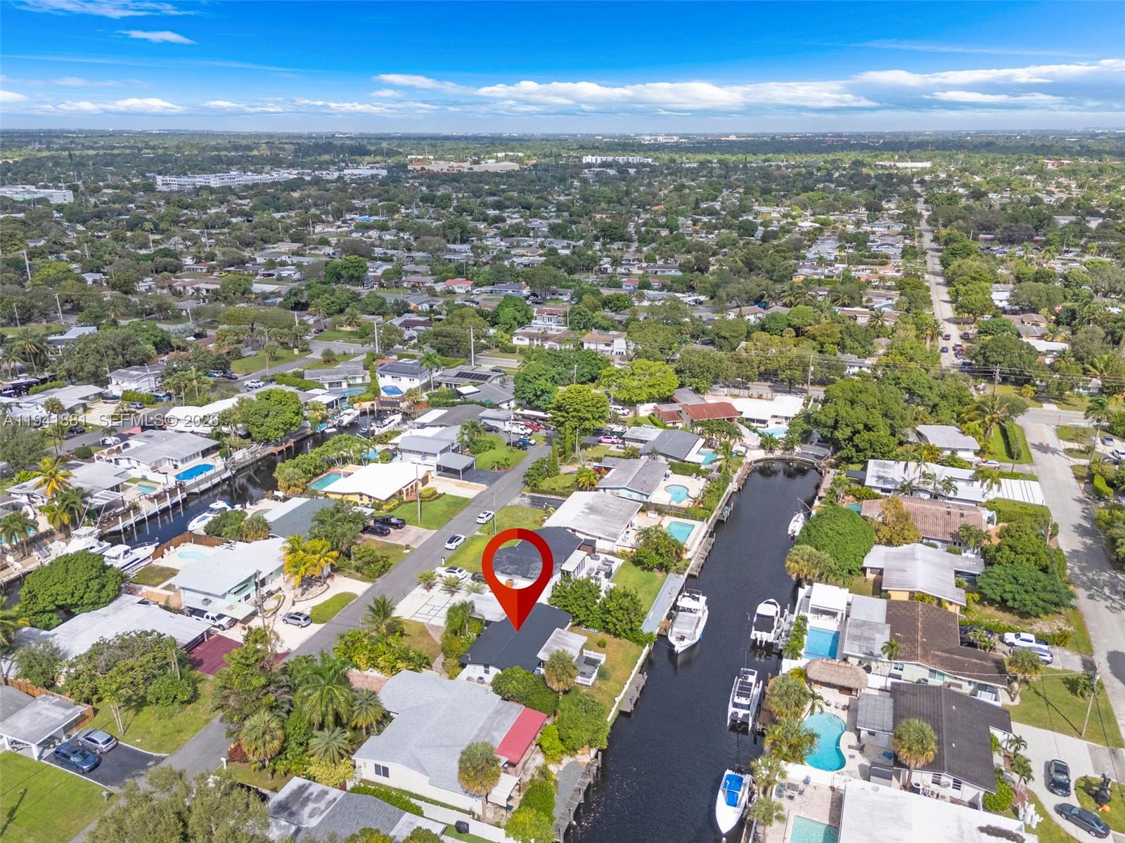 2430 Key Largo Ln Fort Lauderdale, FL 33312