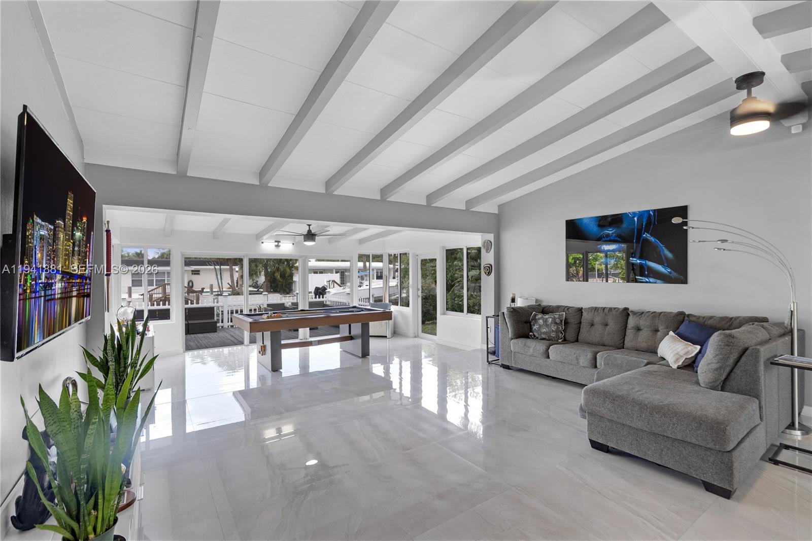 2430 Key Largo Ln Fort Lauderdale, FL 33312