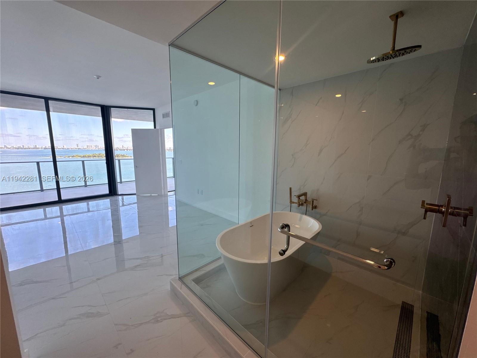 700 NE 24th #907 Miami, FL 33137