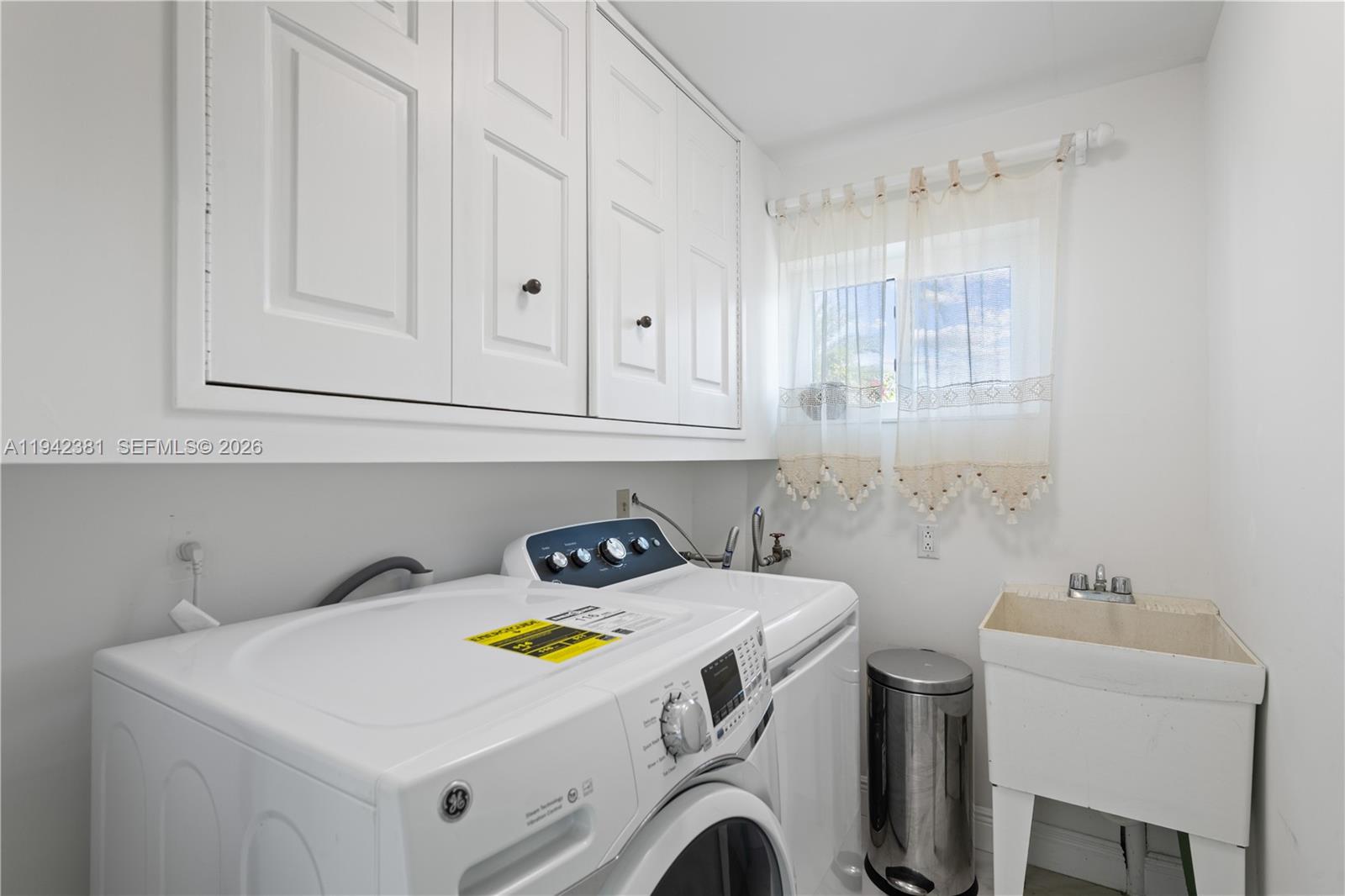 1470 N Treasure Dr North Bay Village, FL 33141