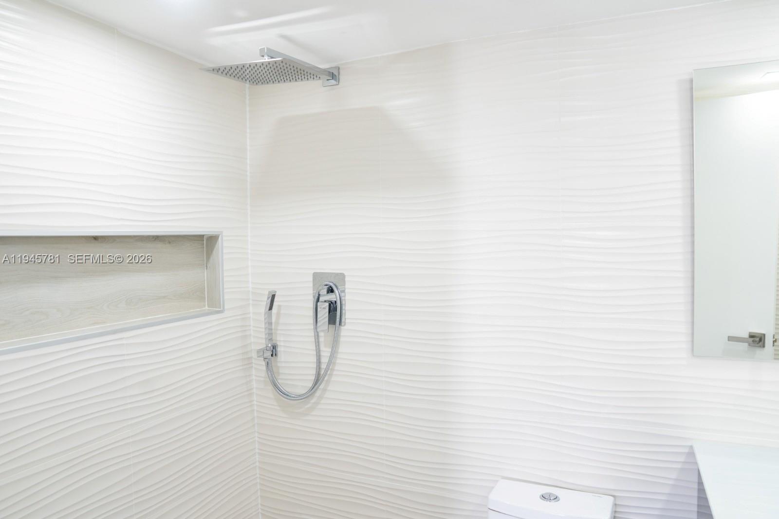 220 SW 9th Ave #306 Hallandale Beach, FL 33009