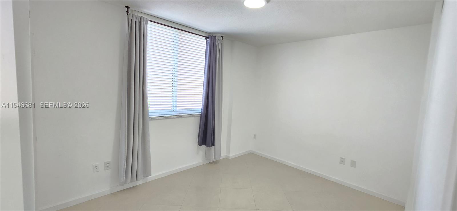 image Venture West26