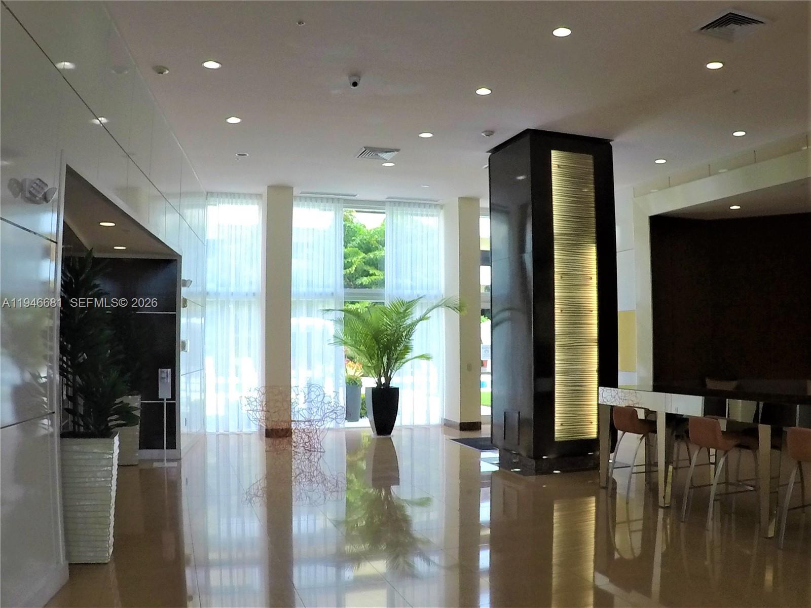 image Venture West46