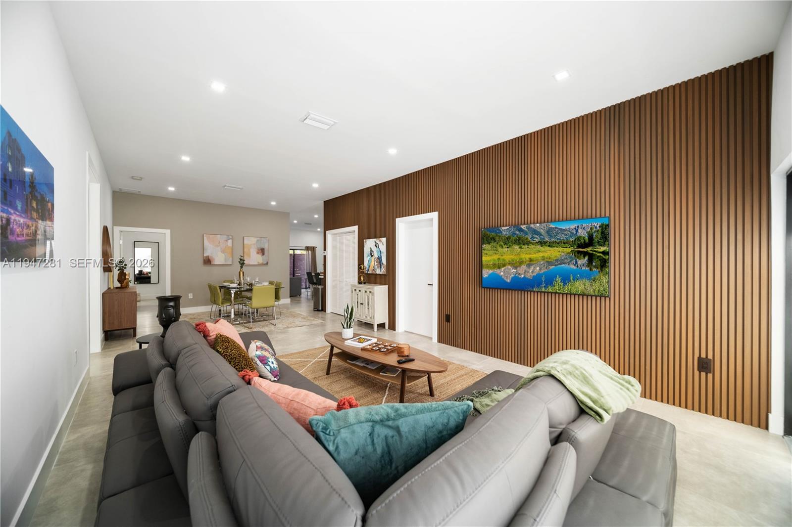 95 NW 52nd St Miami, FL 33127