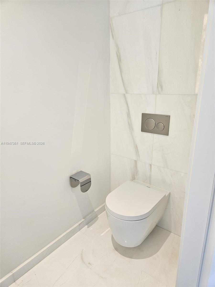 image Aston Martin Residences15