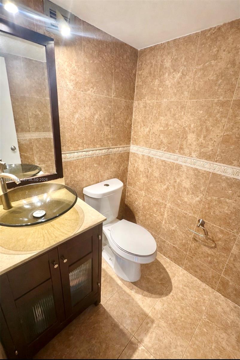 801 Three Iss Blvd #411 Hallandale Beach, FL 33009