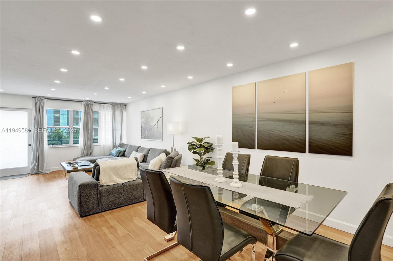 401 Golden Isles Dr #302