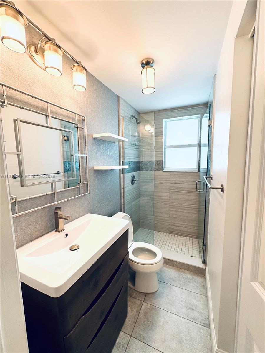 2075 S Hibiscus Dr North Miami, FL 33181