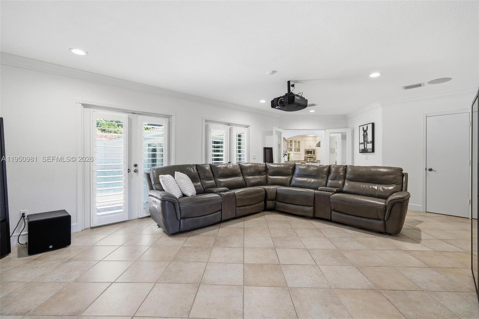 6801 SW 126th Ter Pinecrest, FL 33156