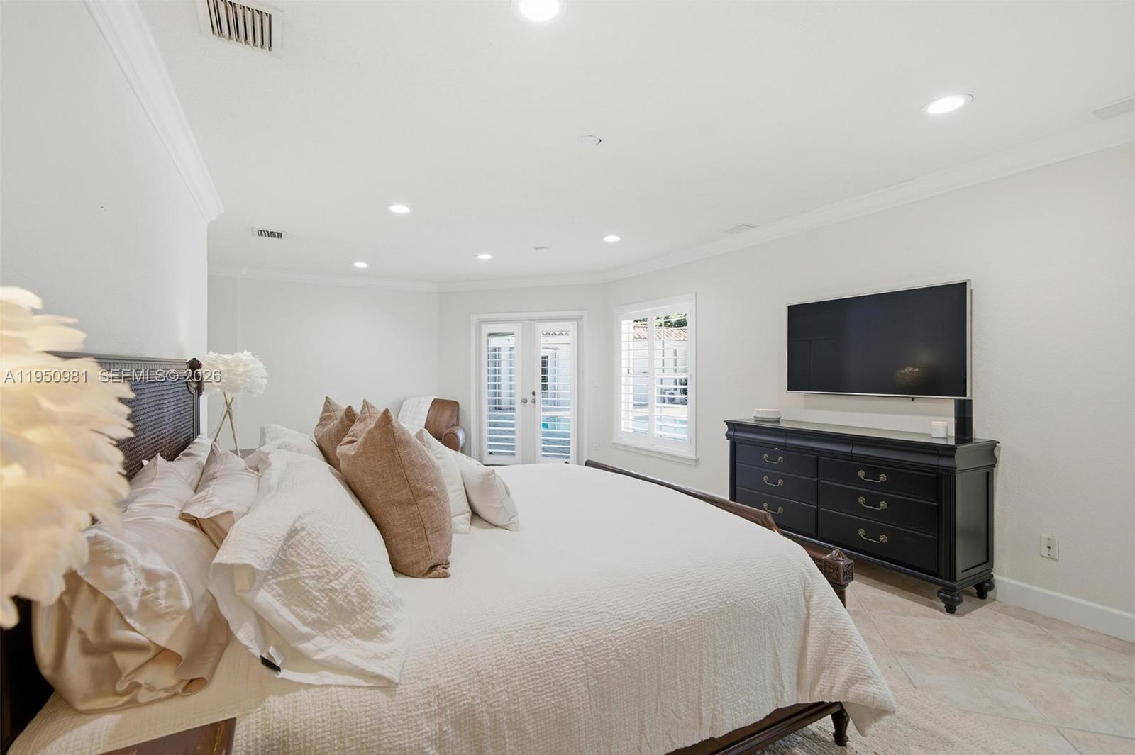 6801 SW 126th Ter Pinecrest, FL 33156