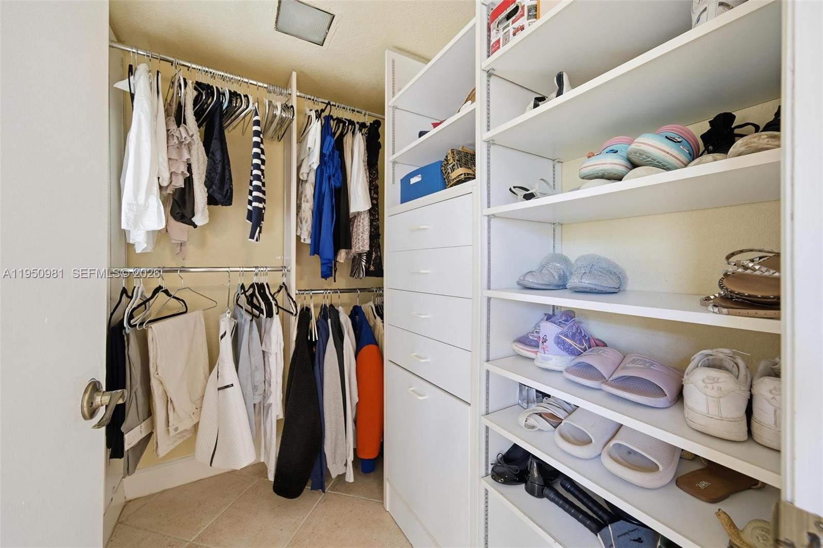 6801 SW 126th Ter Pinecrest, FL 33156