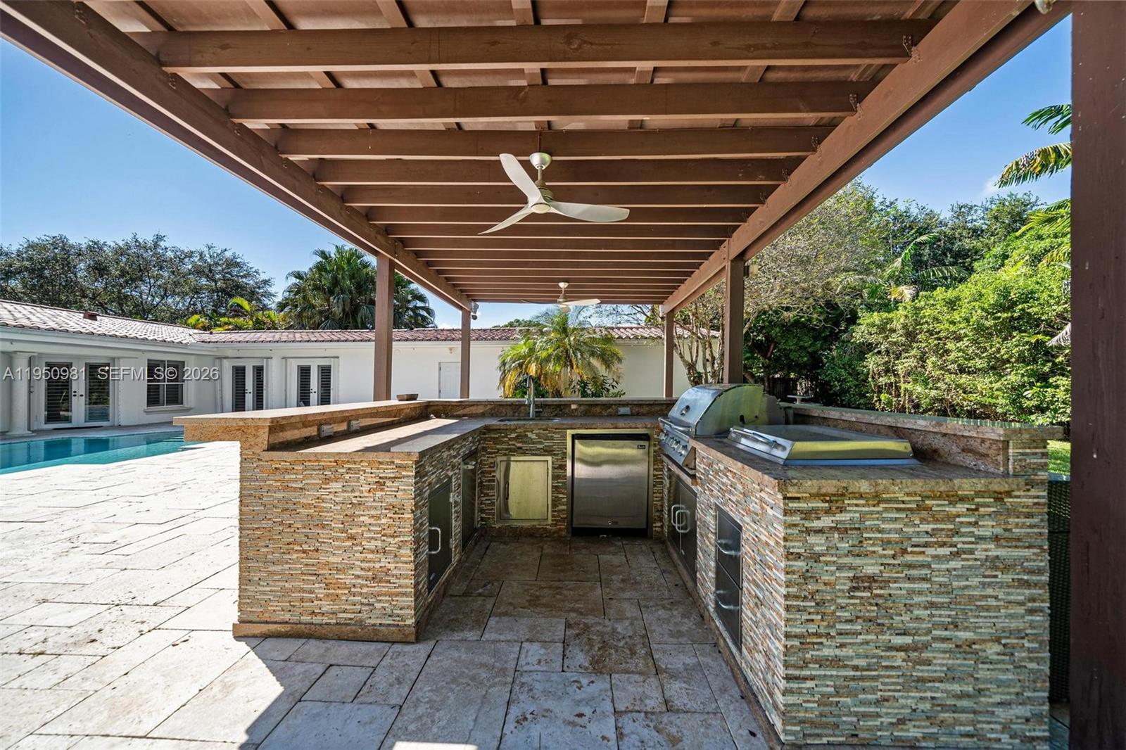 6801 SW 126th Ter Pinecrest, FL 33156