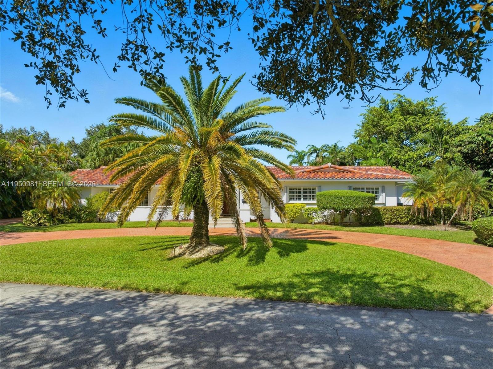 6801 SW 126th Ter Pinecrest, FL 33156