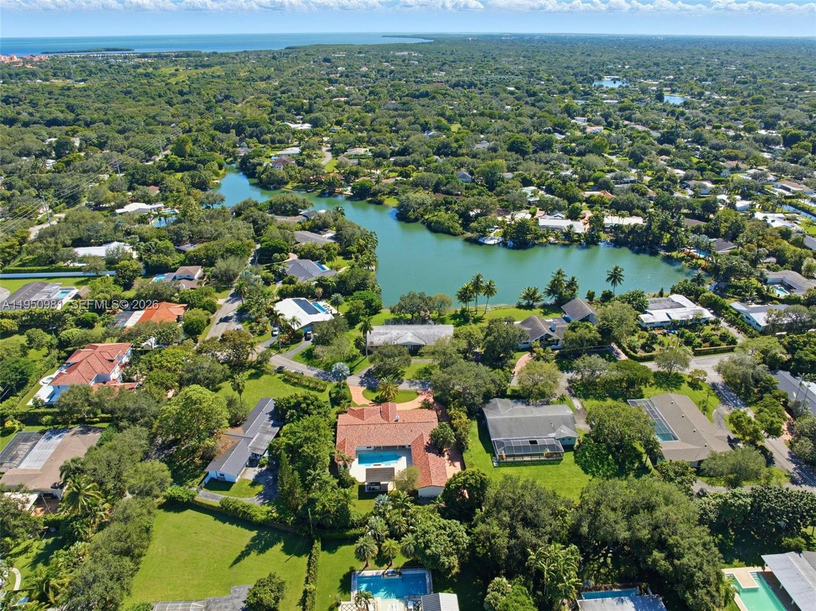 6801 SW 126th Ter Pinecrest, FL 33156