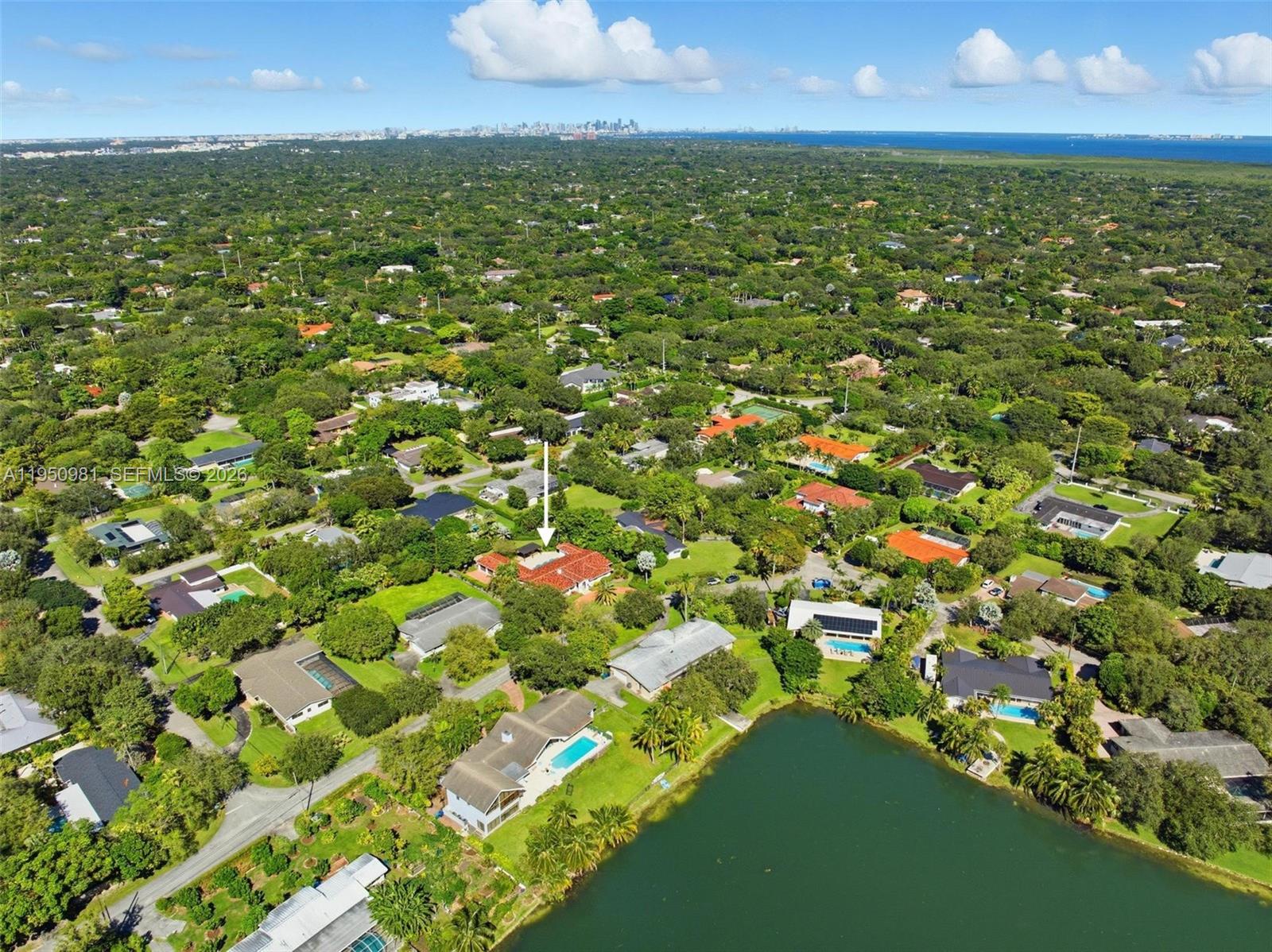 6801 SW 126th Ter Pinecrest, FL 33156