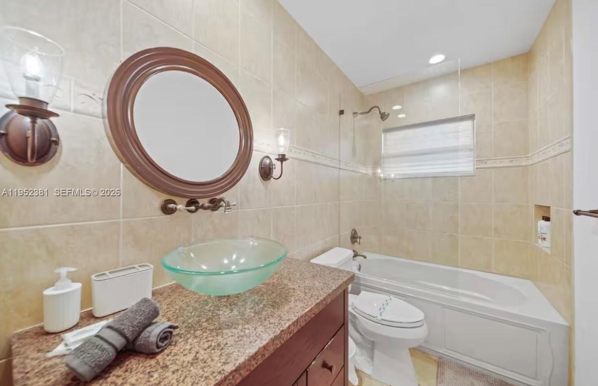 2424 NE 9th St #307 Fort Lauderdale, FL 33304