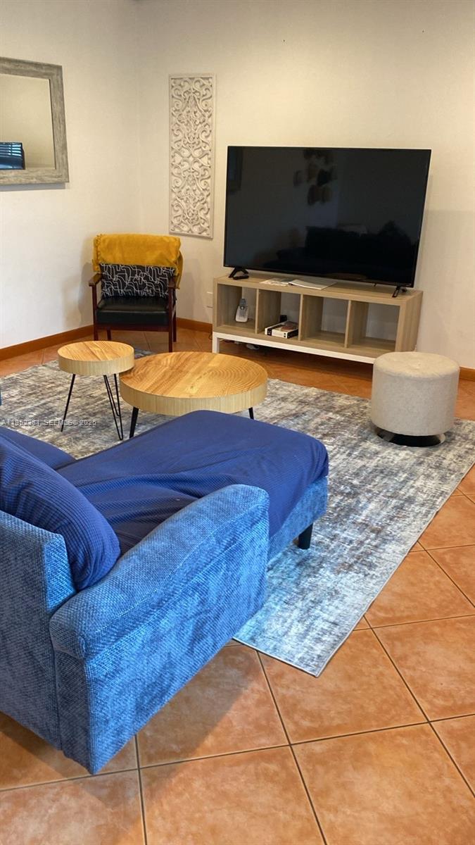 2424 NE 9th St #307 Fort Lauderdale, FL 33304