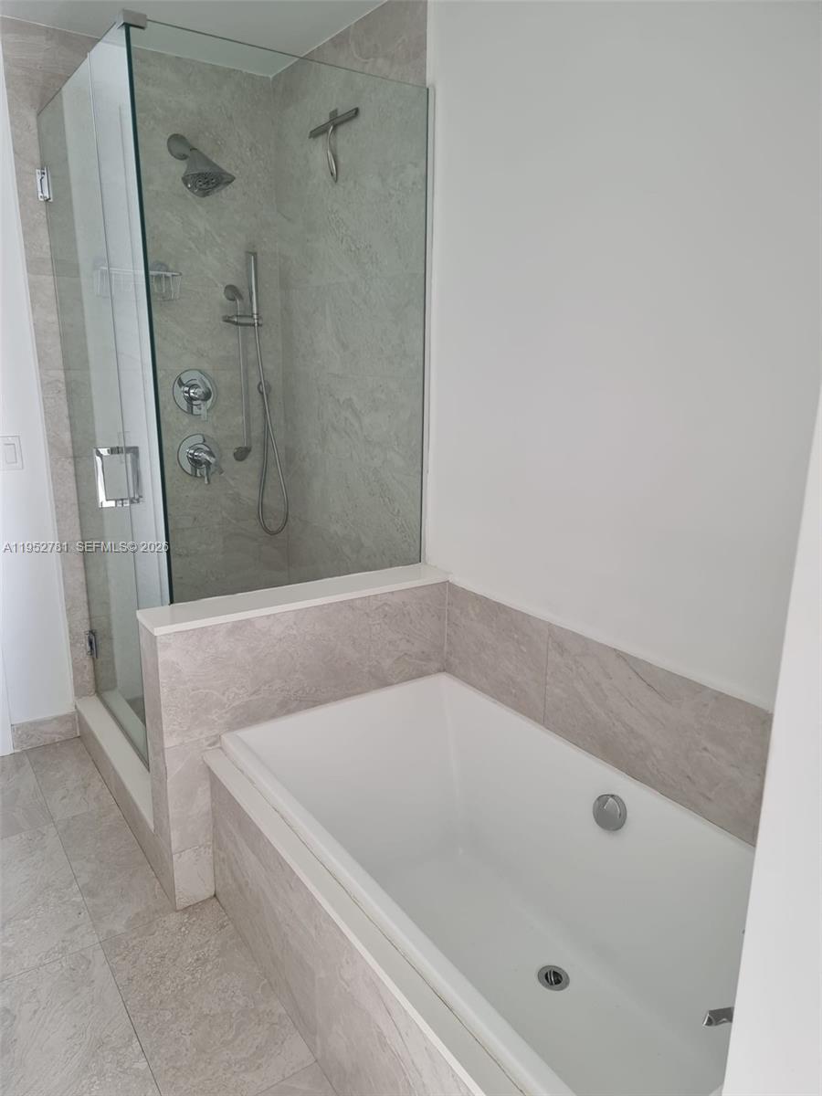 488 NE 18th St #1002 Miami, FL 33132