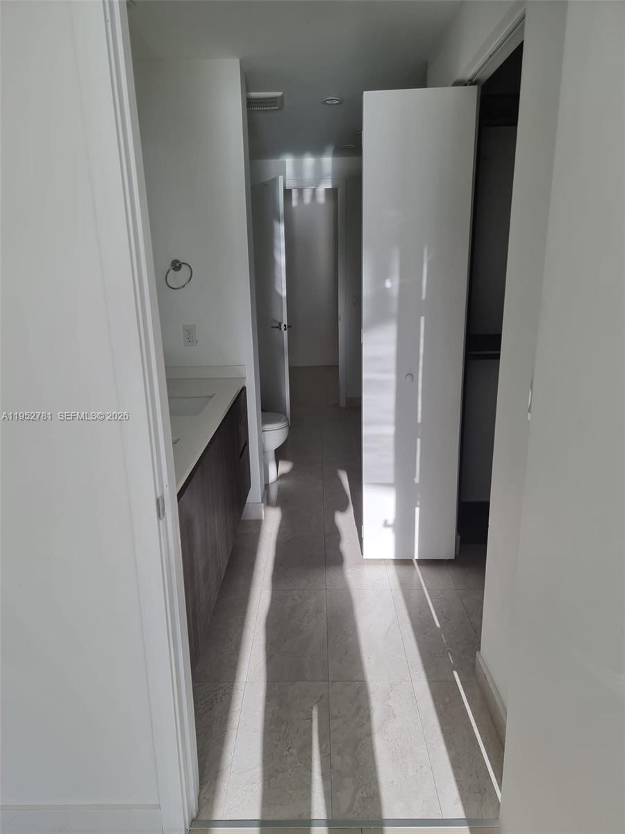 488 NE 18th St #1002 Miami, FL 33132