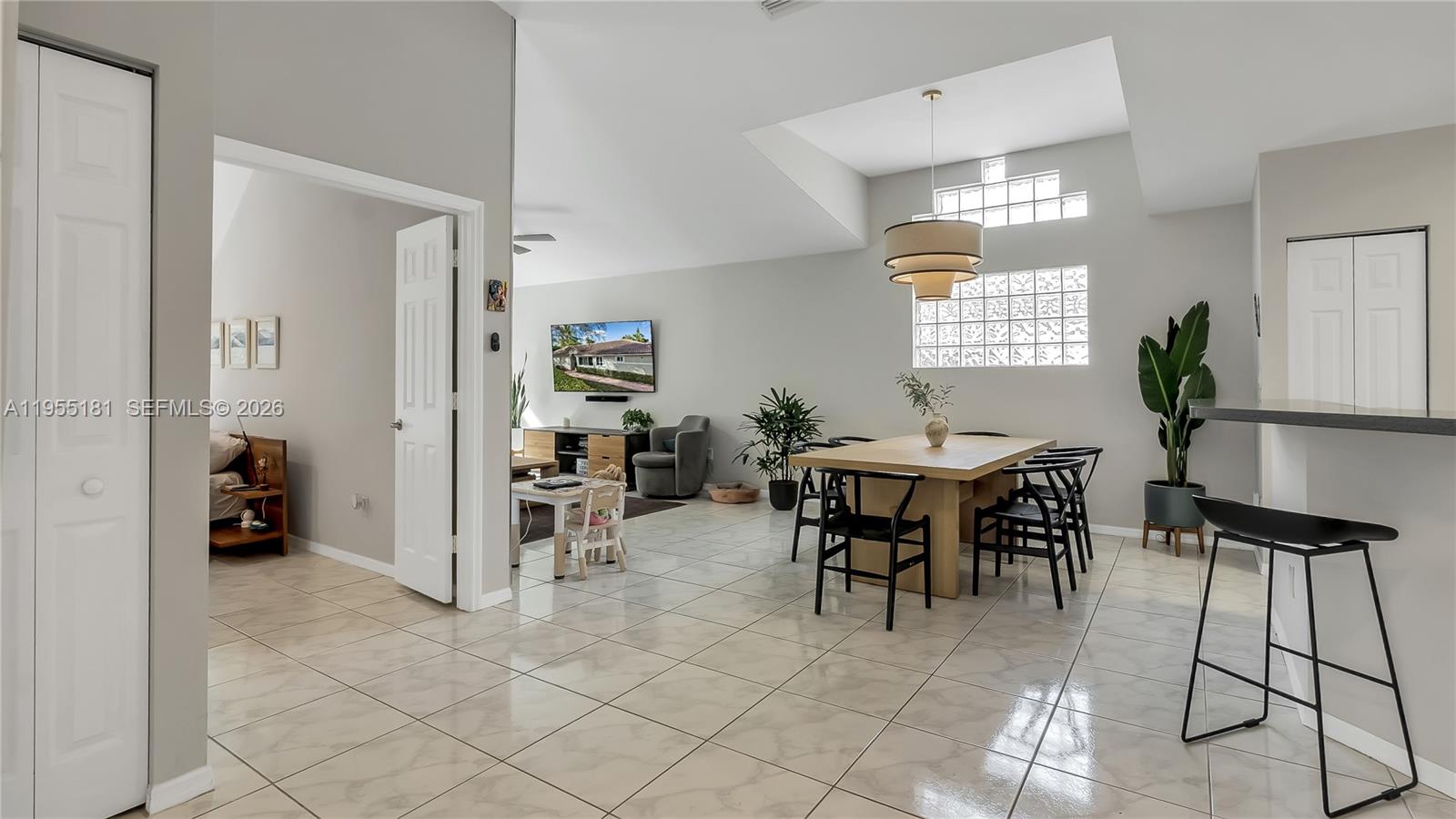 17080 NW 10th St Pembroke Pines, FL 33028