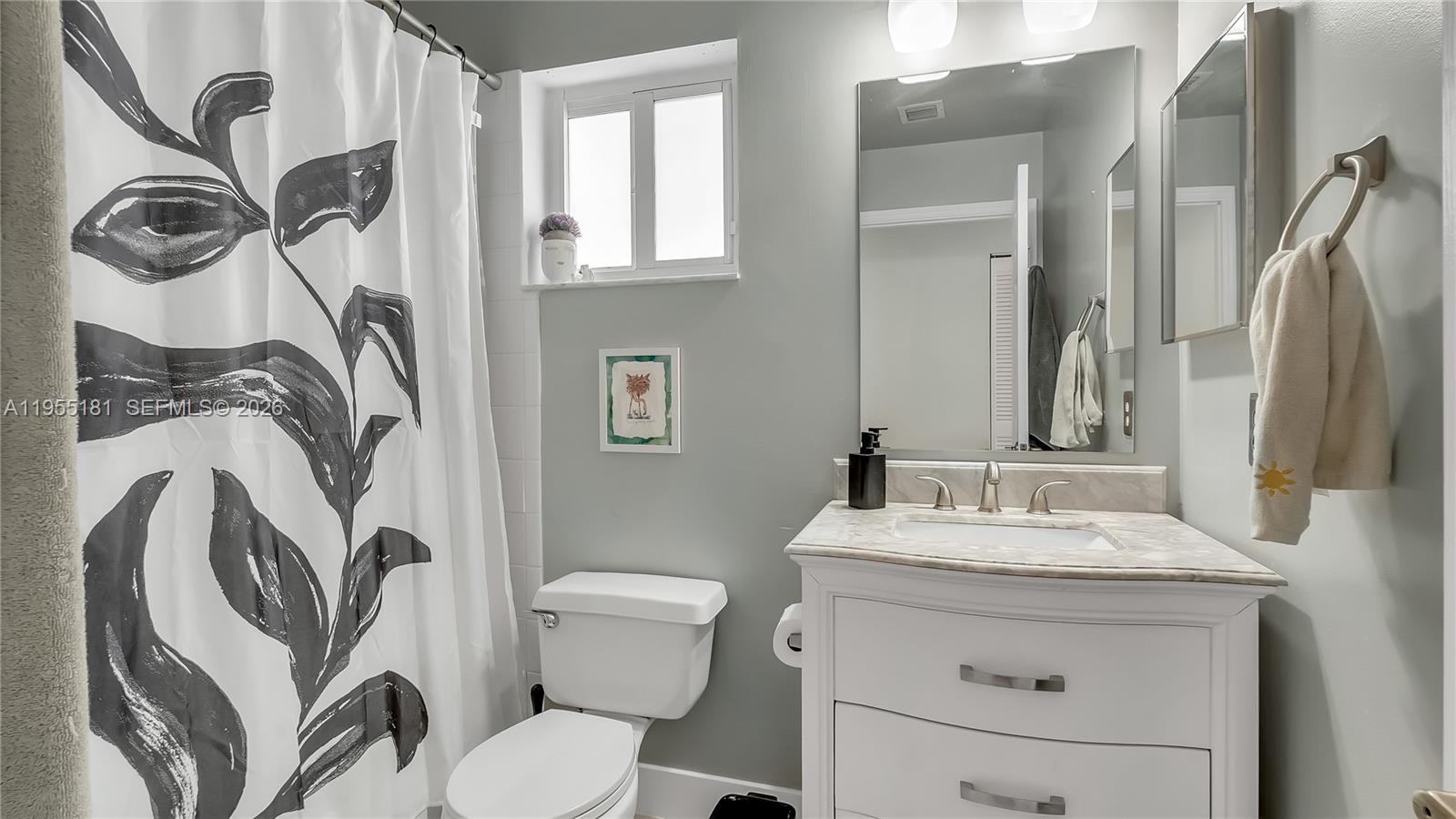 17080 NW 10th St Pembroke Pines, FL 33028