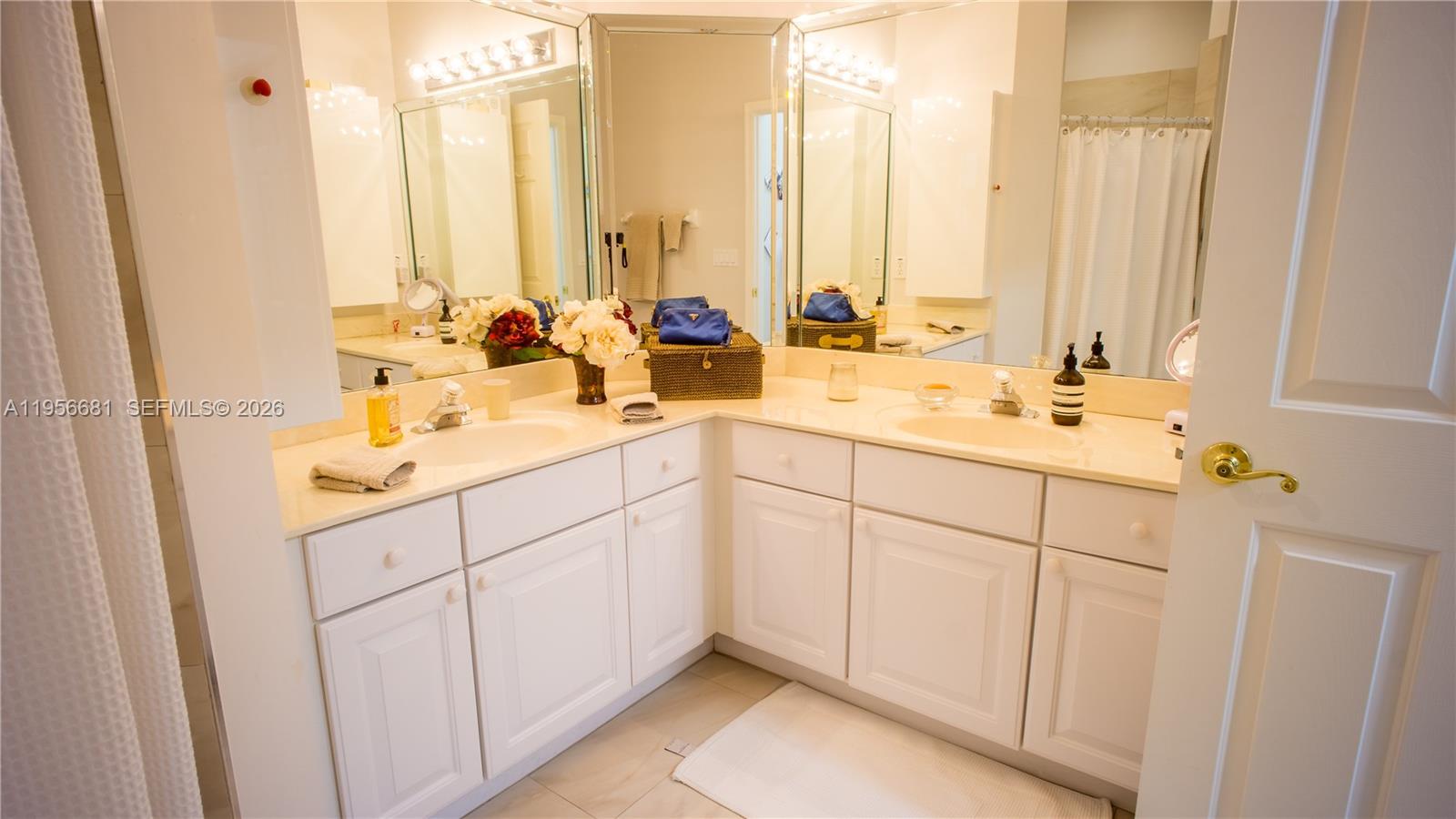 712 W Palm Aire Dr Pompano Beach, FL 33069