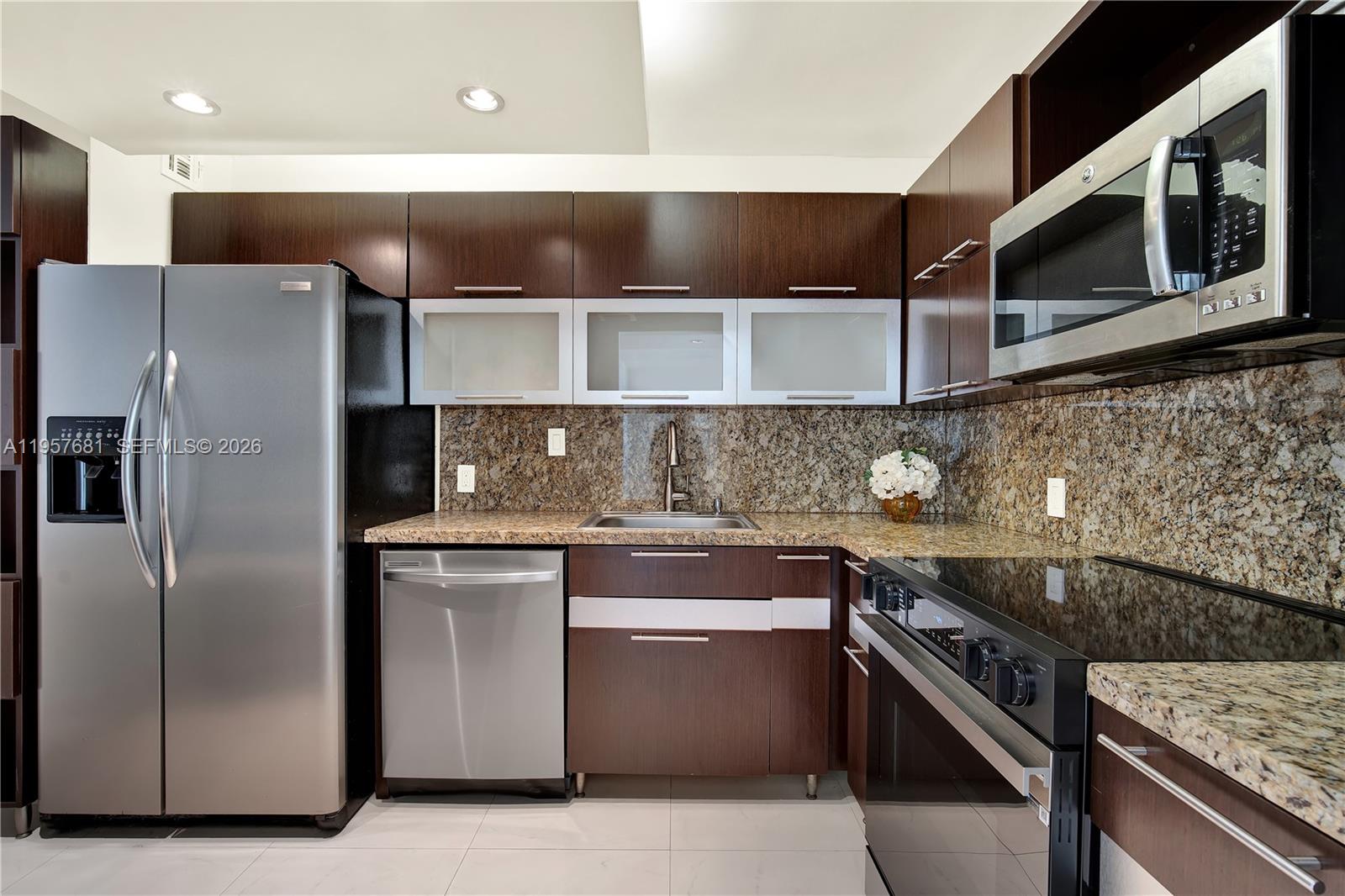 image Arlen House East23