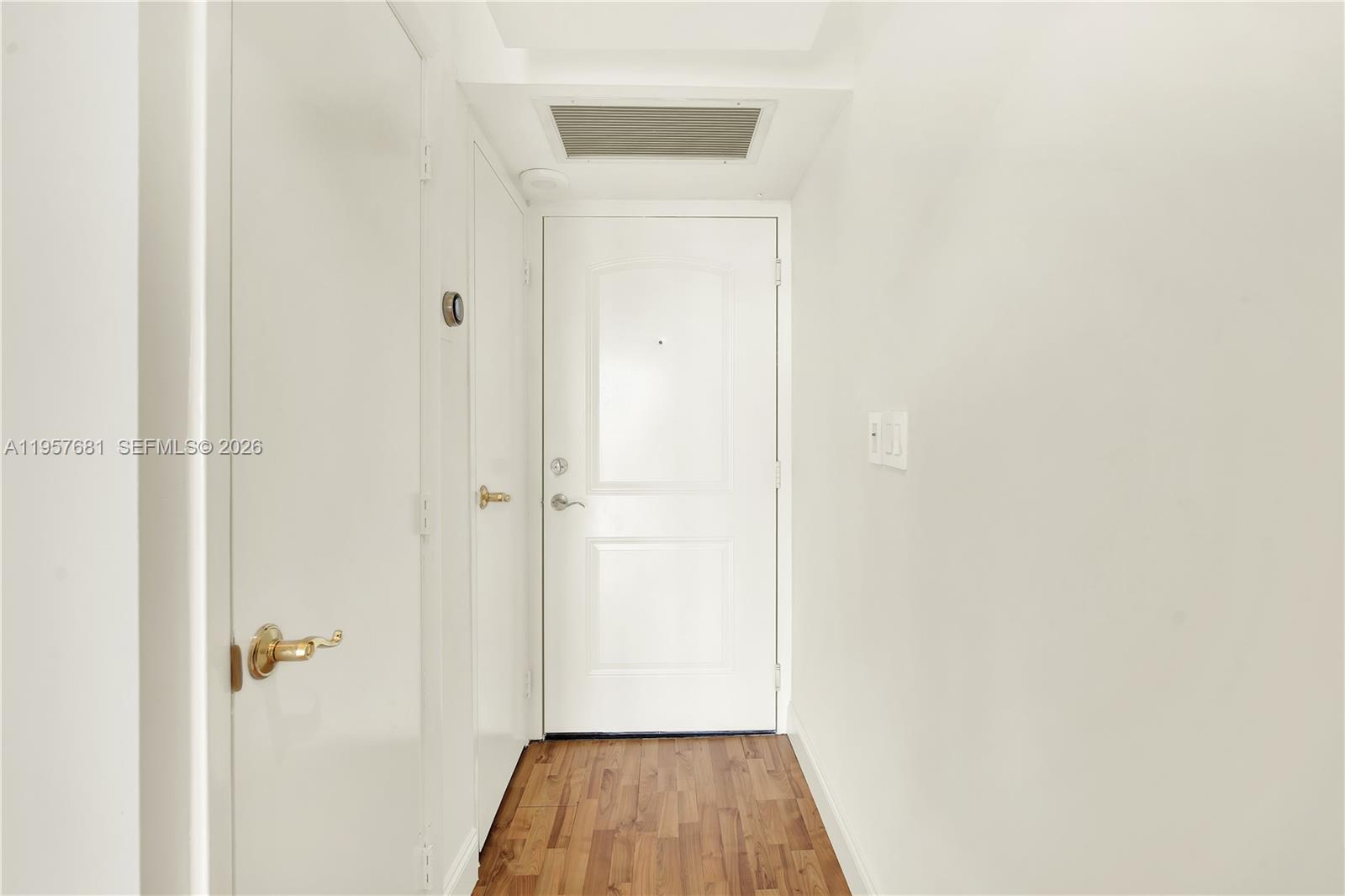 image Arlen House East34