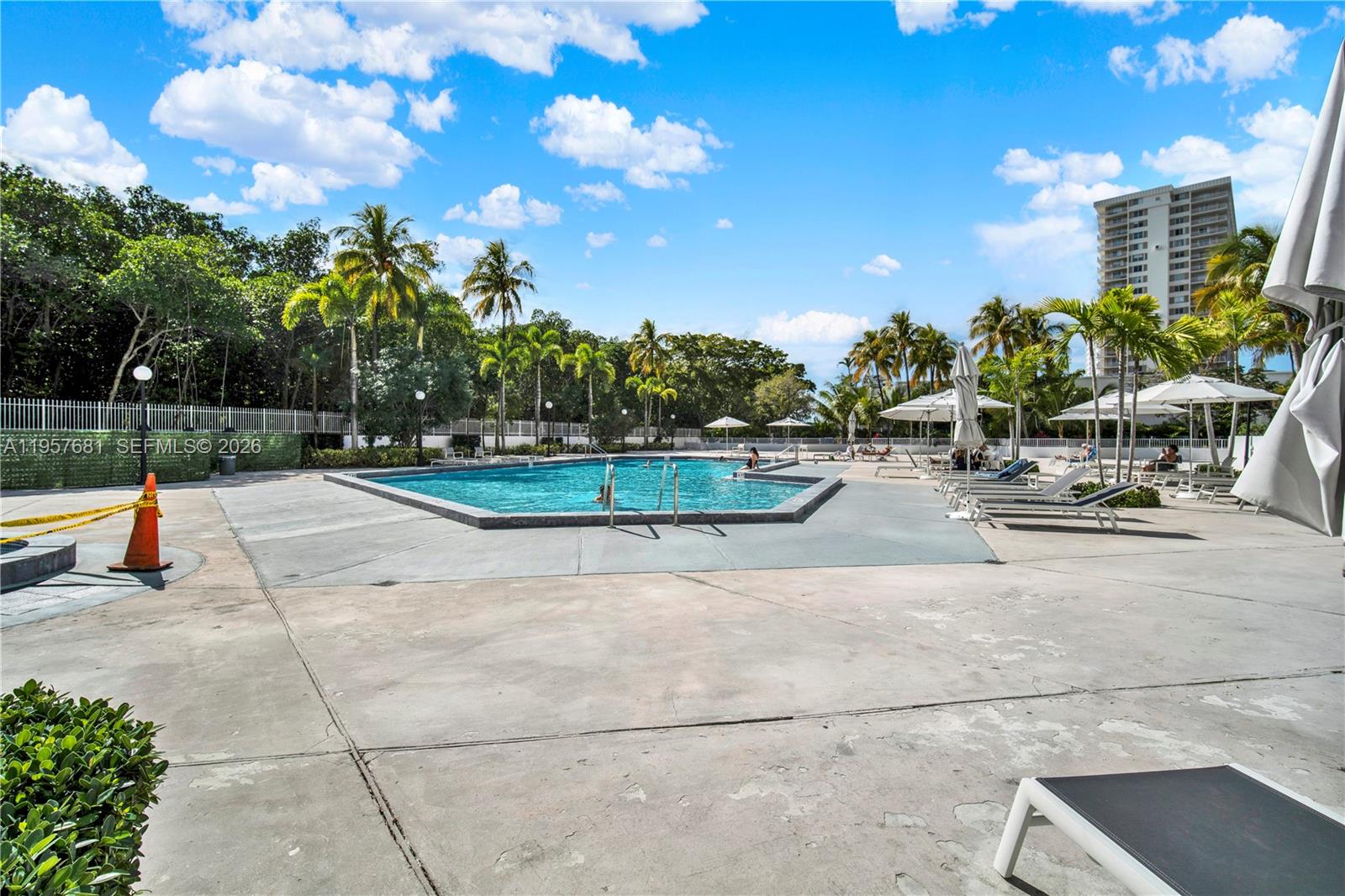 image Arlen House East48