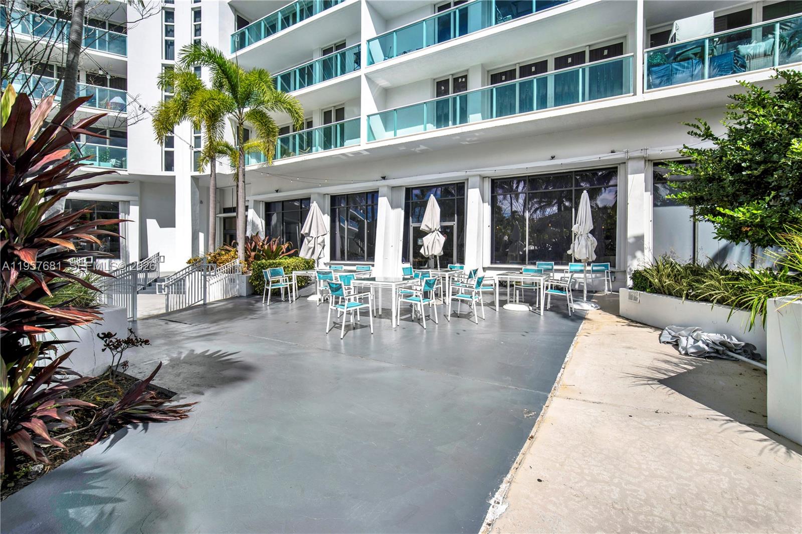 image Arlen House East49