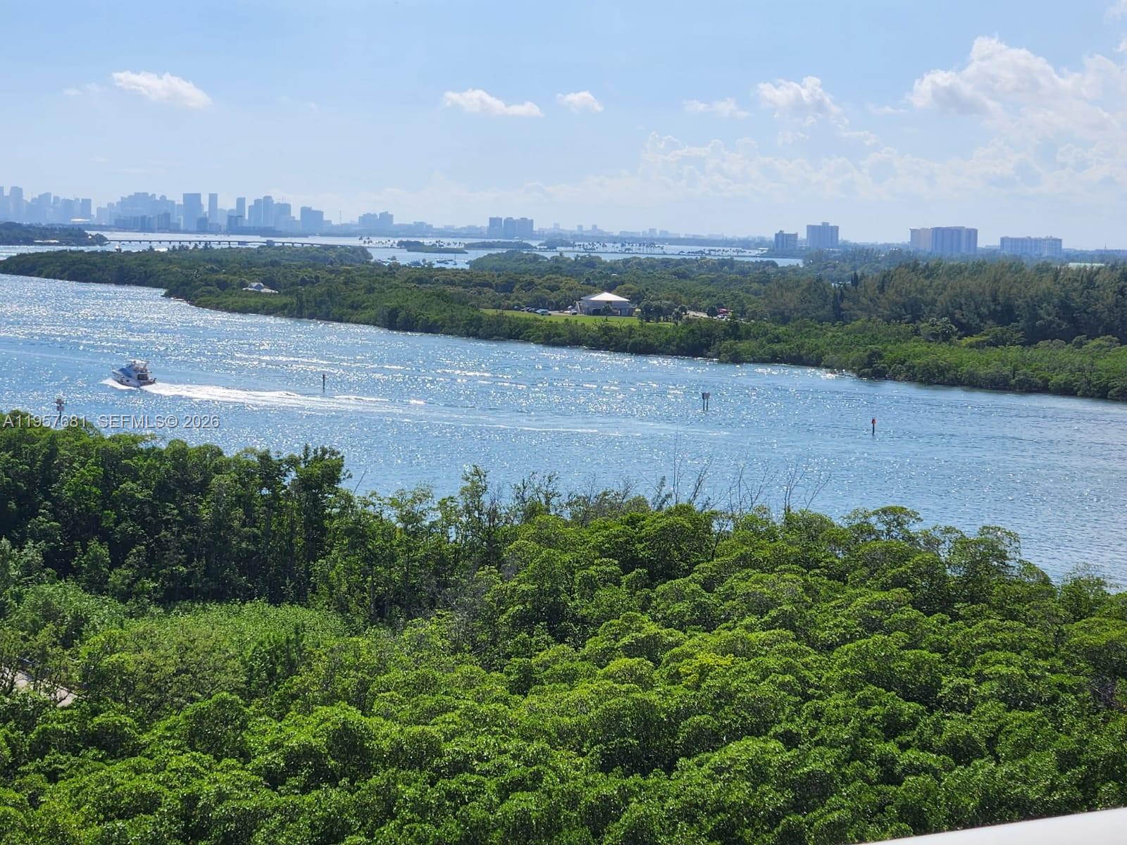 image Arlen House East61