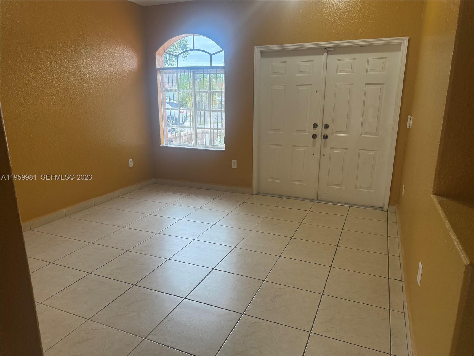 7772 NW 200th Ln Hialeah, FL 33015