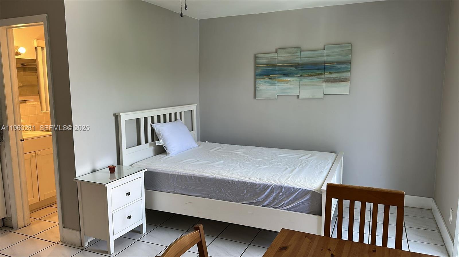 90 Isle Of Venice Dr #7