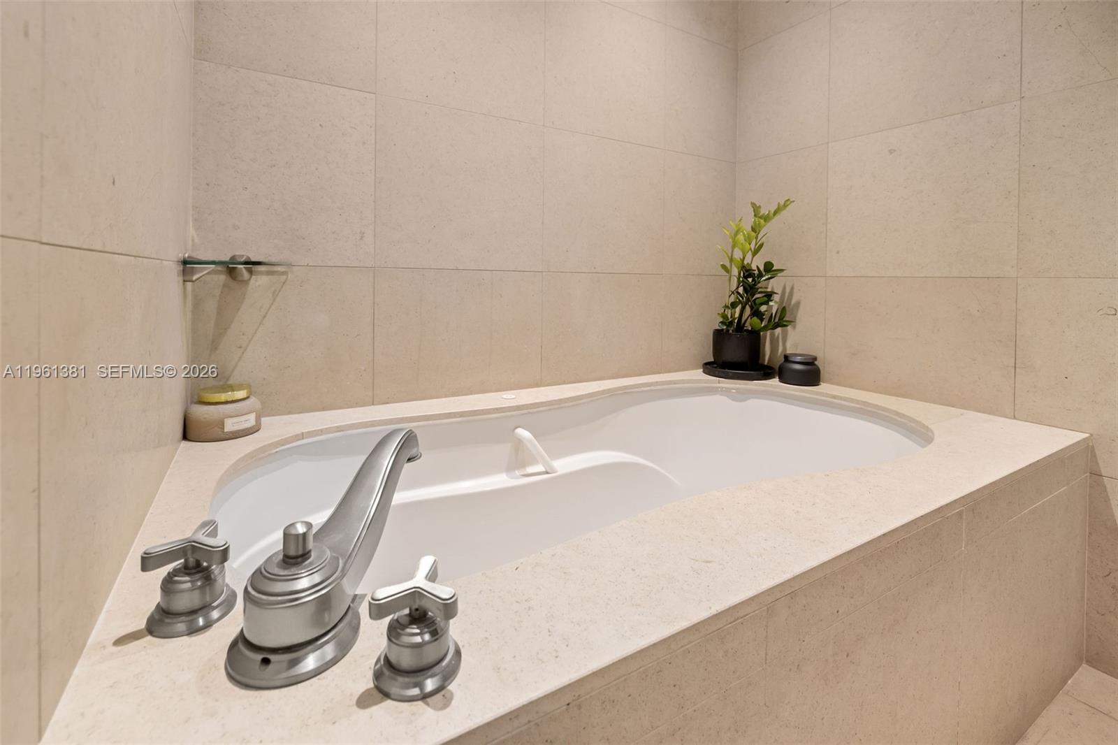 image The Carillon South Tower30