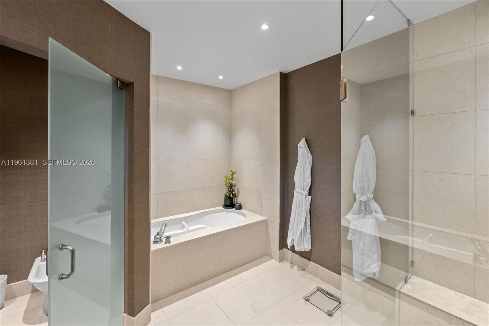 image The Carillon South Tower31