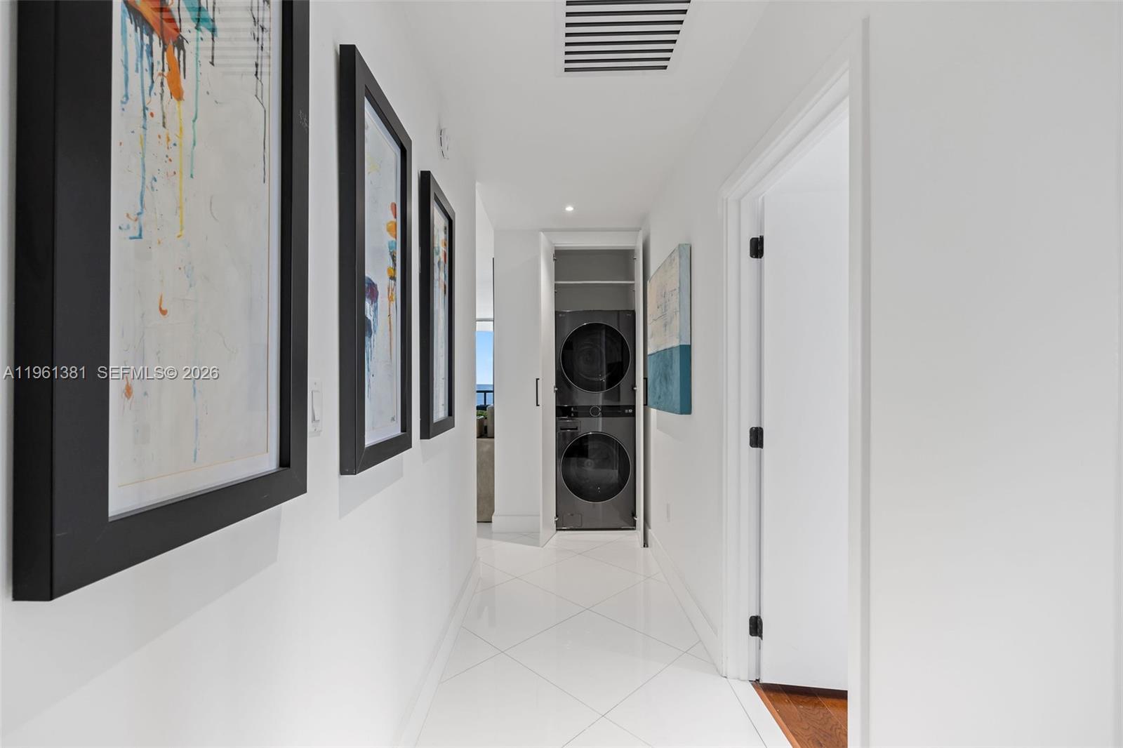 image The Carillon South Tower39