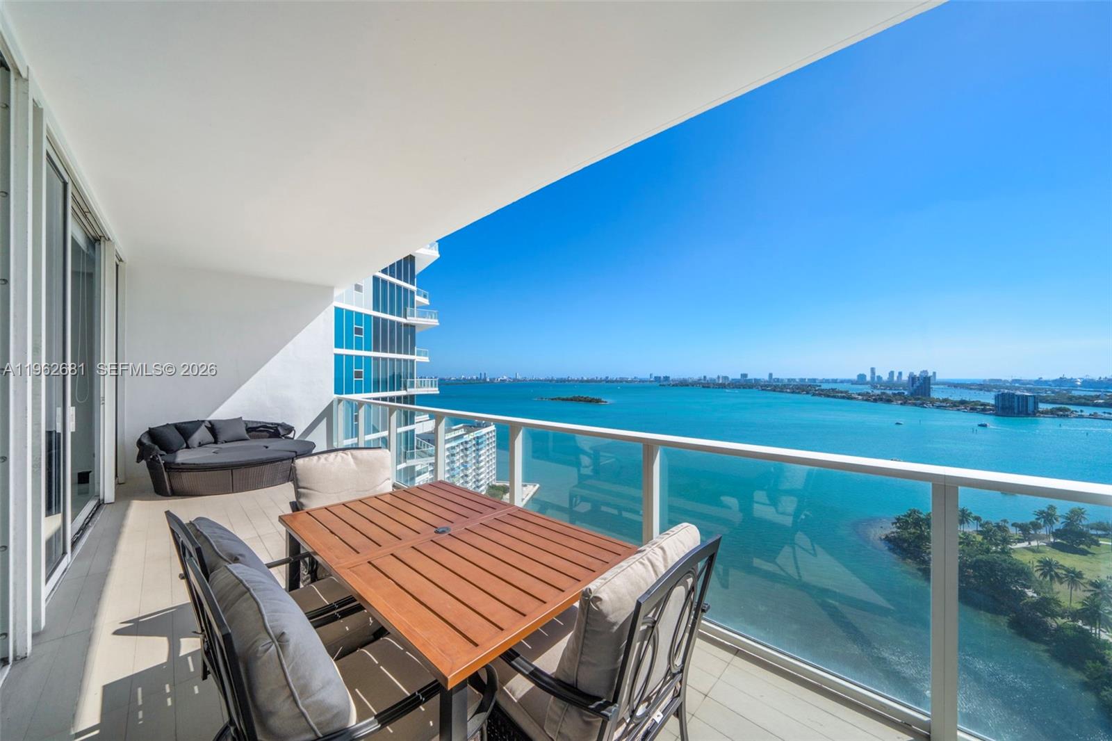 image Paramount Bay9