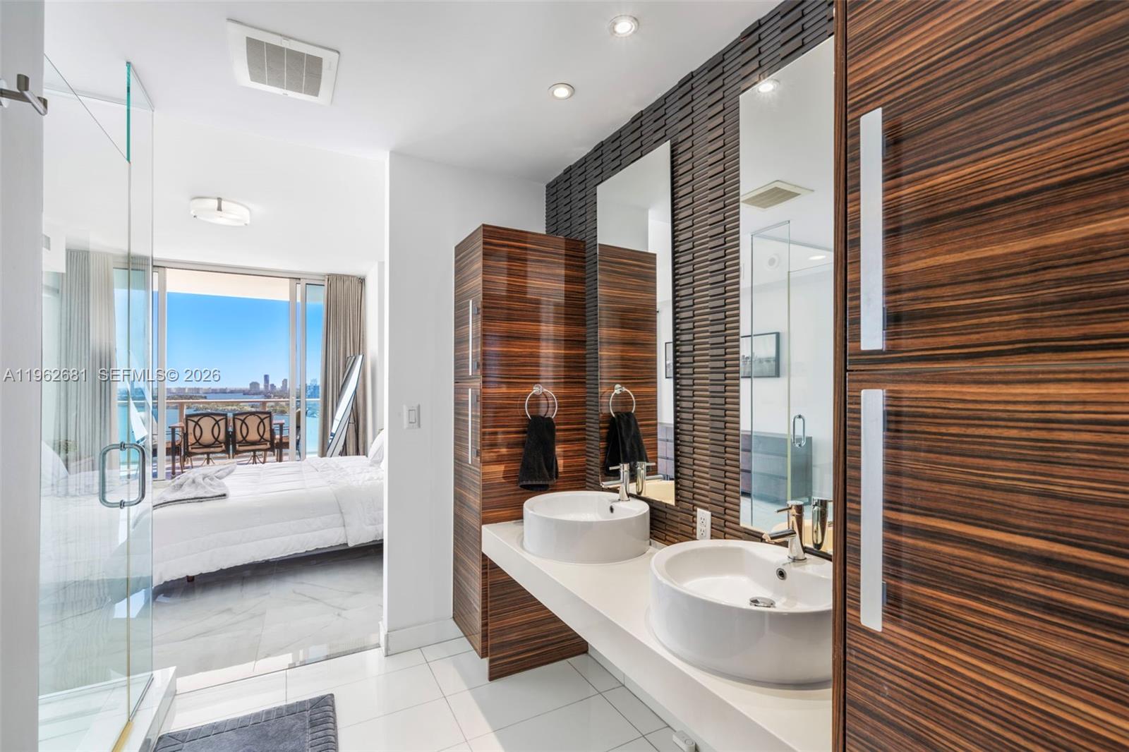 image Paramount Bay10