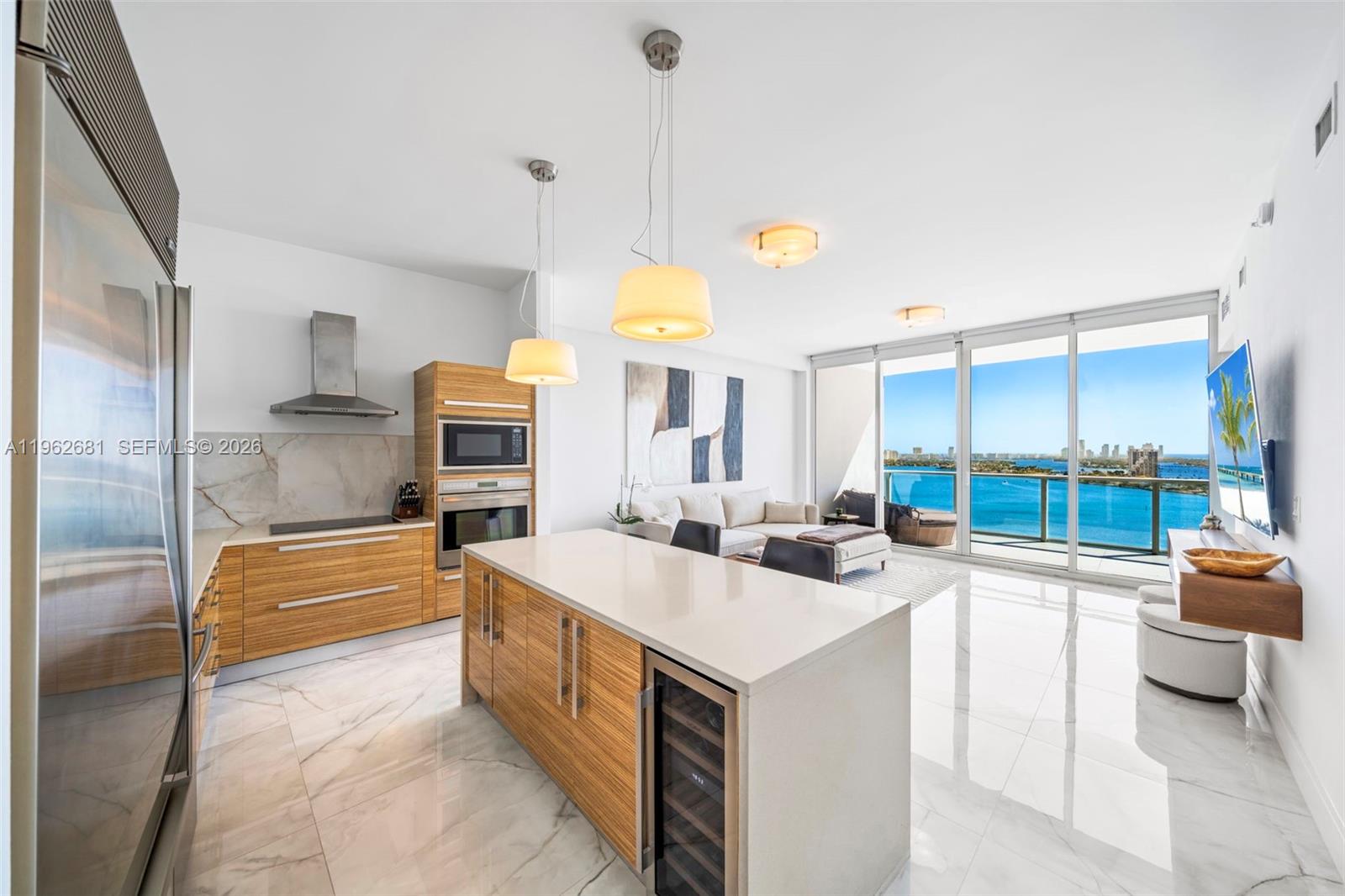 image Paramount Bay3