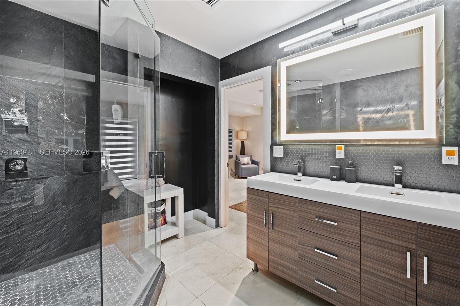 29 NE 95th St Miami Shores, FL 33138