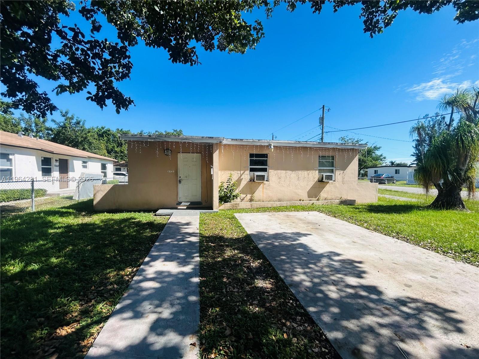 17645 SW 104th Ave Miami, FL 33157