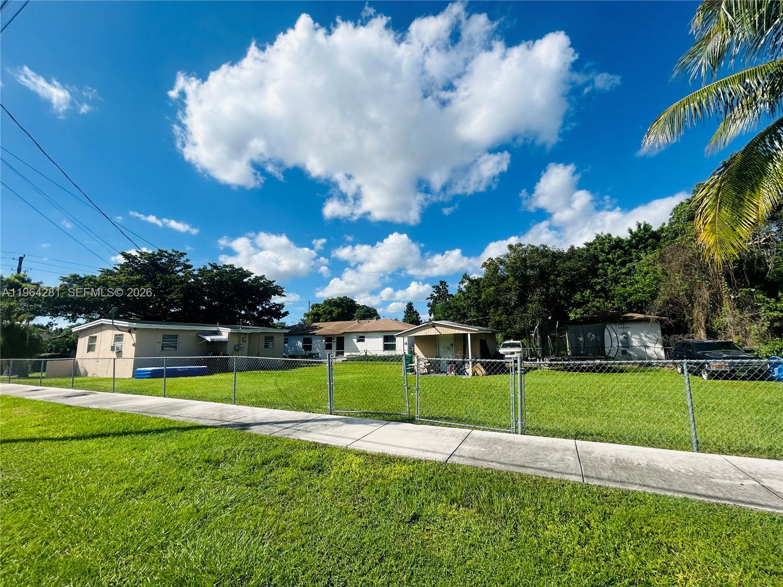 17645 SW 104th Ave Miami, FL 33157