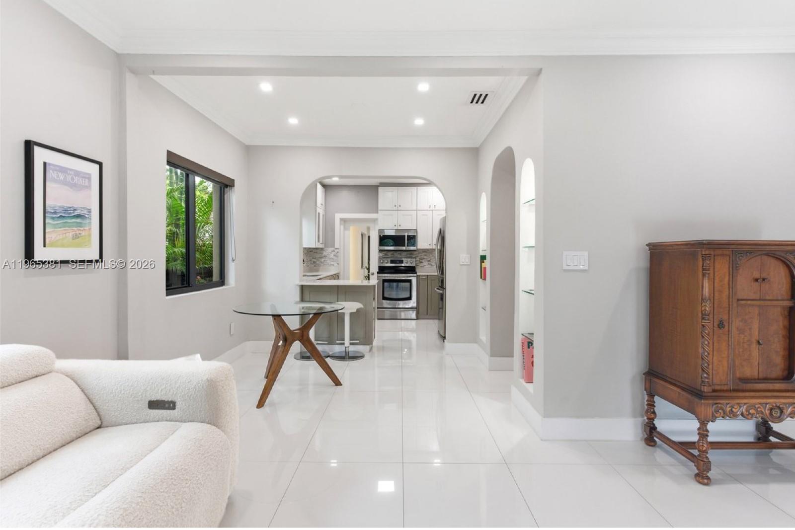 1737 SW 10th St Miami, FL 33135