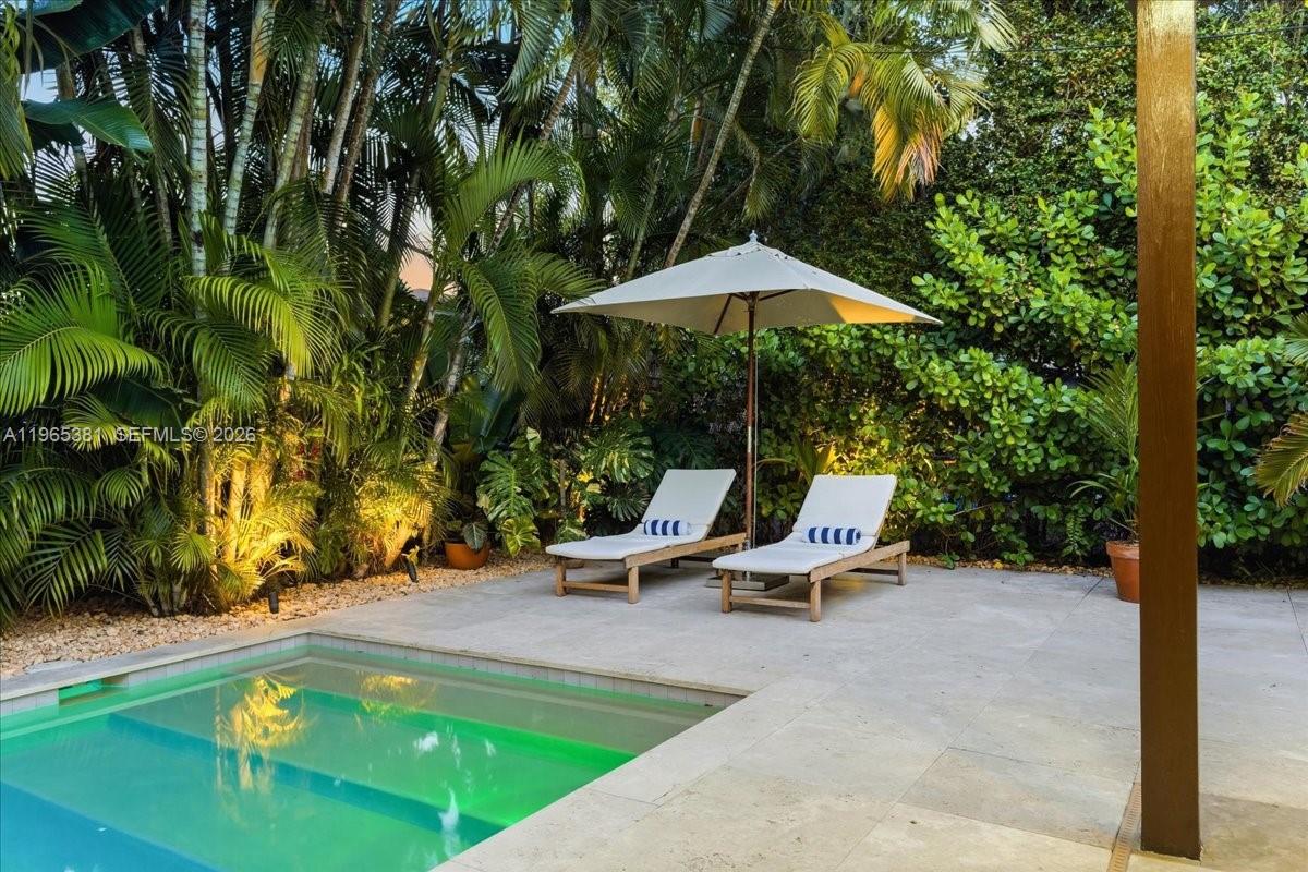 1737 SW 10th St Miami, FL 33135